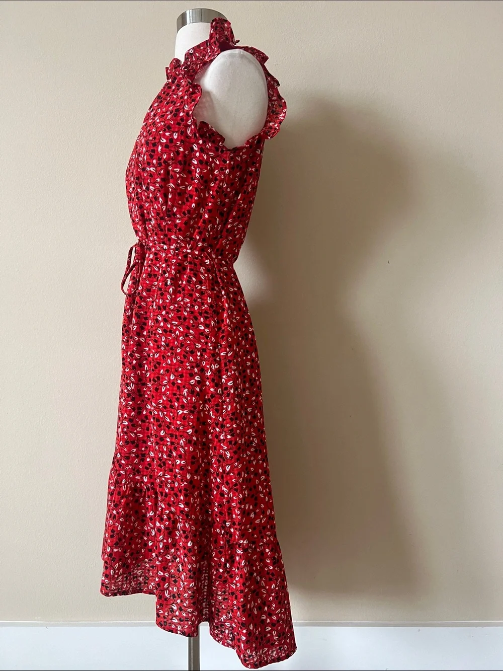 Who What Wear Red Floral Ruffle-Trim Midi Dress - Picture 3 of 4